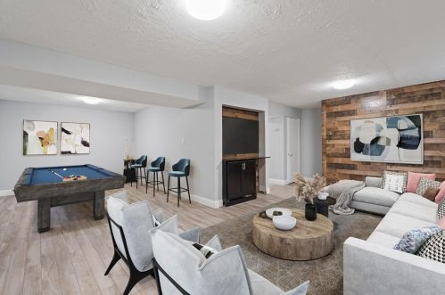 801 Chelsea Dr, Imperial PA  15126-9298 exterior