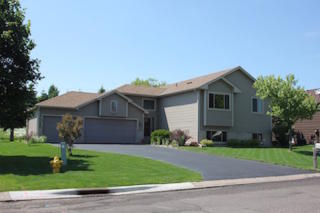 5575 Vinewood Ln, Minneapolis, MN 55442-1737