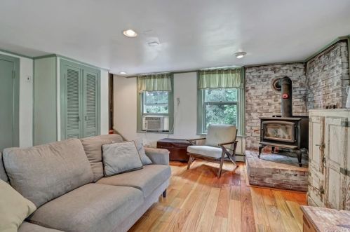 700 River Rd, Montgomery NY  12549-2153 exterior