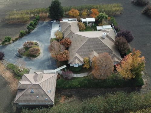 935 Union Rd, Hollister CA  95023-9117 exterior