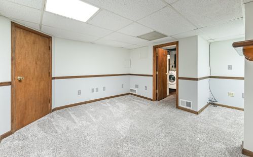 3437 Pinewood Dr, Whitaker PA  15120-1367 exterior