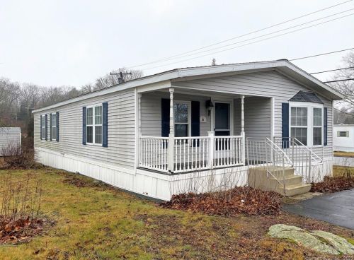 21 Circle Dr, Stonington, CT 06378-1506