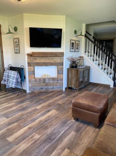 215 Quail Cir, West Bend, WI 53090-7507