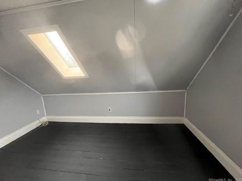 23 Bentley Ave, Norwich CT  06360-6901 exterior