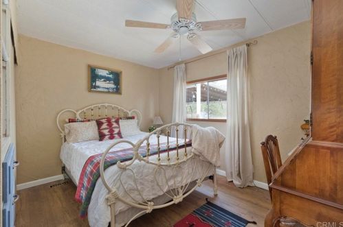 890 Park Pl, El Cajon CA  92021-4300 exterior