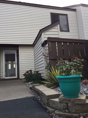 503 Natick Cir, Split Rock, NY 13031-2071
