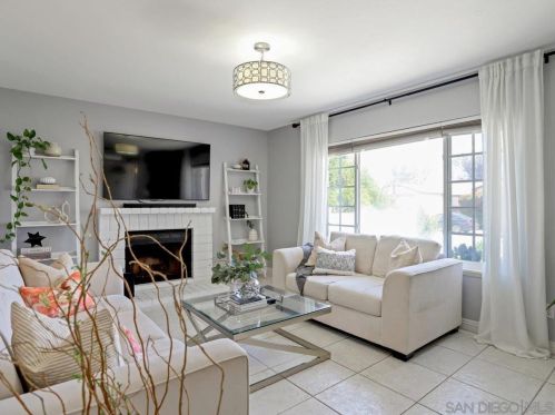 10076 Baffin Dr, San Diego, CA 92126-3571
