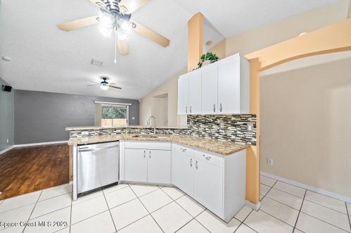 545 Arabella Ln, Cocoa FL 32927-8717 exterior