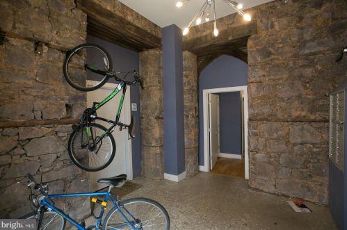 2701 Girard Ave, Philadelphia PA  19130-1212 exterior