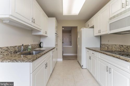 2332 Windrow Dr, Princeton NJ  08540-5019 exterior