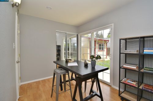 4066 Kensington Dr, Concord CA  94521-3333 exterior