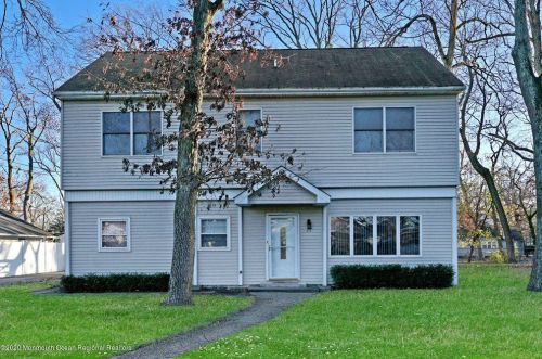 412 15th St, Lakewood, NJ 08701-1762