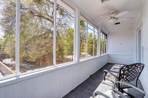 920 16 Ave, Saint Petersburg FL  33707-4113 exterior