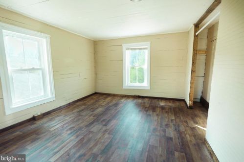 4052 Jerome Rd, Edinburg VA  22824-2500 exterior