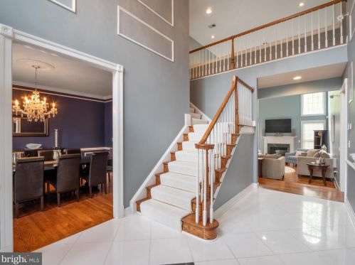 848 Seneca Rd, Great Falls, VA 22066-1320