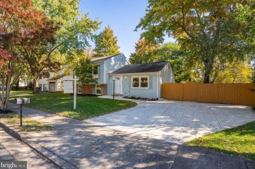 1106 Devon St, Herndon, VA 20170-3115