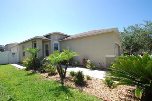 9644 Simeon Dr, Land O Lakes, FL 34638-6918