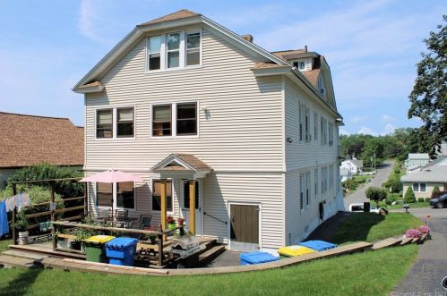 147 Norton St, Waterbury, CT 06708-4726
