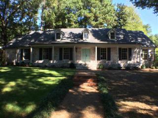 4572 Shady Grove Rd, Memphis, TN 38117-3123