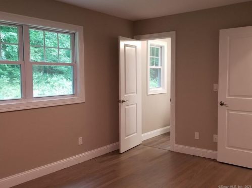 56 Wopowog Rd, East Hampton CT  06424-1673 exterior