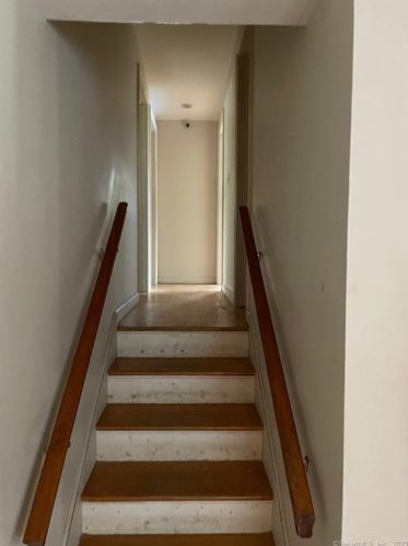 16 Eastwood Rd, Groton CT  06340-6011 exterior