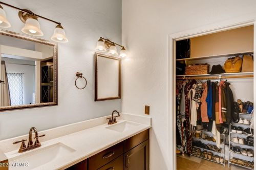 1930 Sage Brush St, Gilbert AZ  85296 exterior