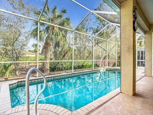 5690 Lago Villaggio Way, Naples FL  34104-5739 exterior