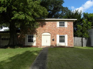 636 Morningside Dr, Gretna, LA 70056-2906