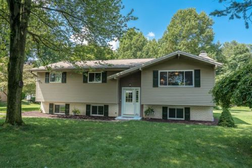 1337 Roush Rd, Hummelstown, PA 17036-9605