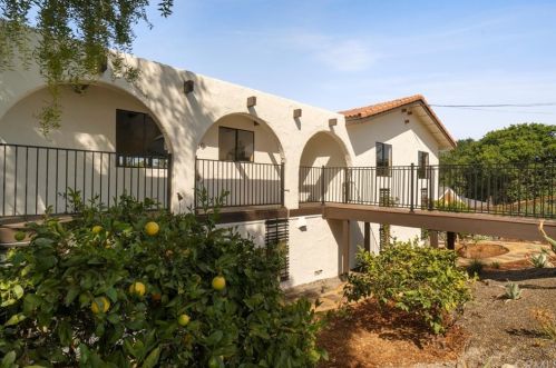 1500 Hillcrest Dr, Pismo Beach CA  93420-2215 exterior