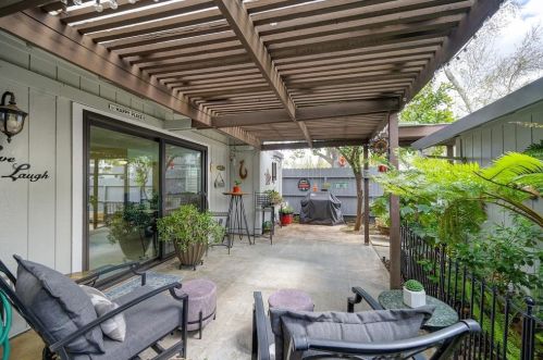 7915 Rocky Point Ct, Citrus Heights CA  95610-7704 exterior