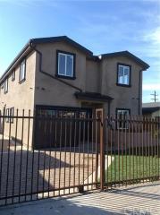 626 109th Pl, Los Angeles, CA 90044-4312
