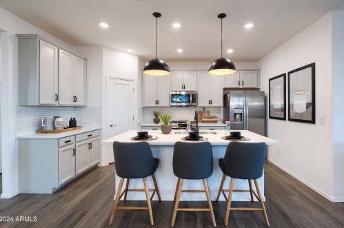 17251 Corrine Dr, Sun City AZ  85388-5638 exterior