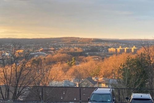 23 Boulder Run Rd, Paterson, NJ 07501-3355