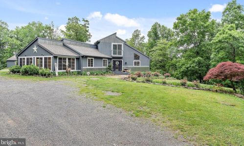 916 Stahl Hill Rd, Mckee Half Falls, PA 17864-9390