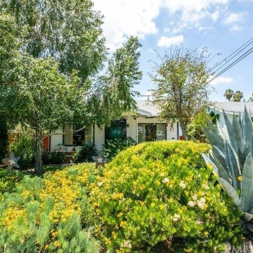 1710 Glenwood Rd, Glendale, CA 91201-1812