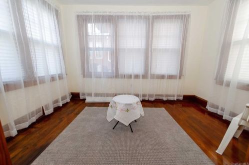 80 Watkins Ave, Middletown NY 10940-4529 exterior