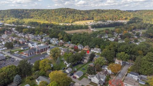 340 Grandview Ave, Zelienople PA  16063-1101 exterior