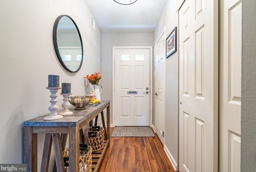 23 Yorktown Ct, Blue Bell, PA 19422-2522