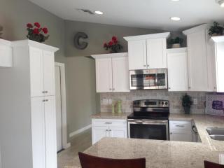 8859 Michelle Dr, Peoria, AZ 85382-0840