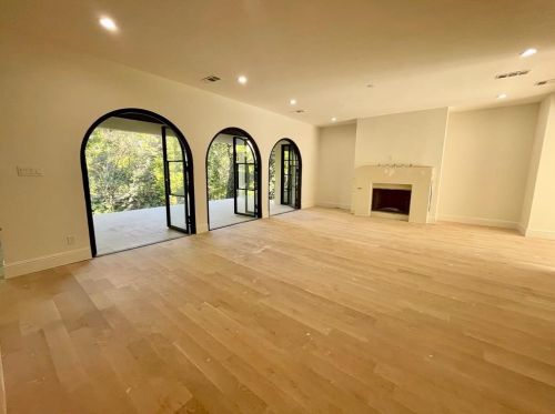 3820 Frontier Ln, Dallas, TX 75214-3252