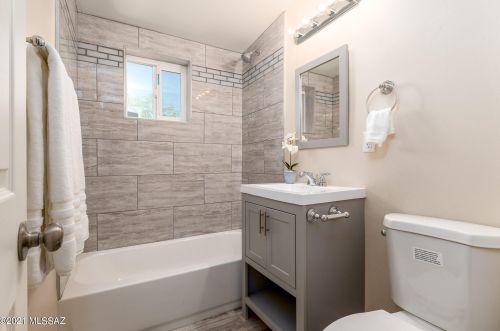 5010 25th St, Tucson AZ  85711-4935 exterior