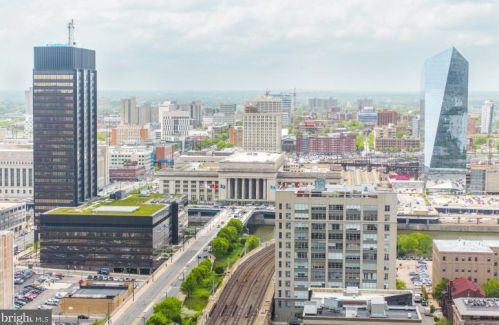 1222 Arch St, Philadelphia PA  19107-2816 exterior