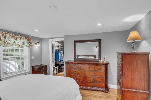 74 Millville St, Salem NH  03079-2620 exterior