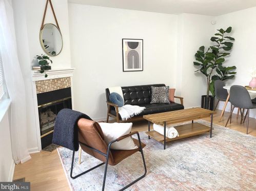 1231 Kater St, Philadelphia PA 19147-1817 exterior