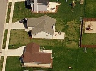 1514 Cardinal Dr, Hartford WI  53027-2768 exterior