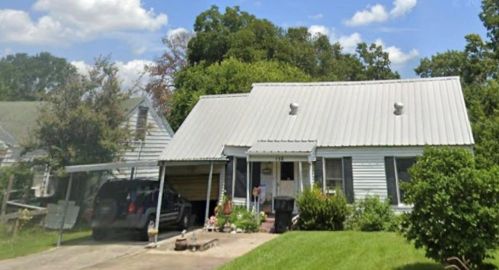 156 Hilldale Dr, Nederland TX  77627-7624 exterior