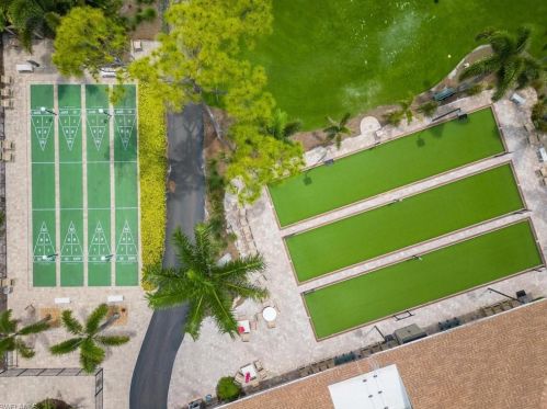 221 Palm Dr, Naples FL  34112-4989 exterior