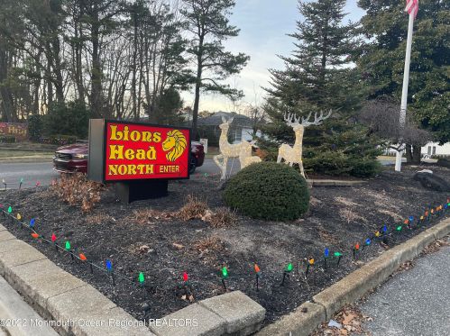 4 Kent Dr, Bricktown, NJ 08723-7129