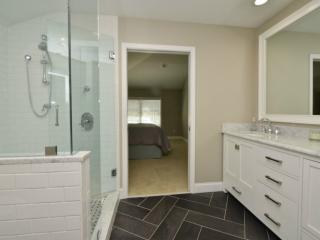 928 Vernon Ave, Winston Salem, NC 27106-5844